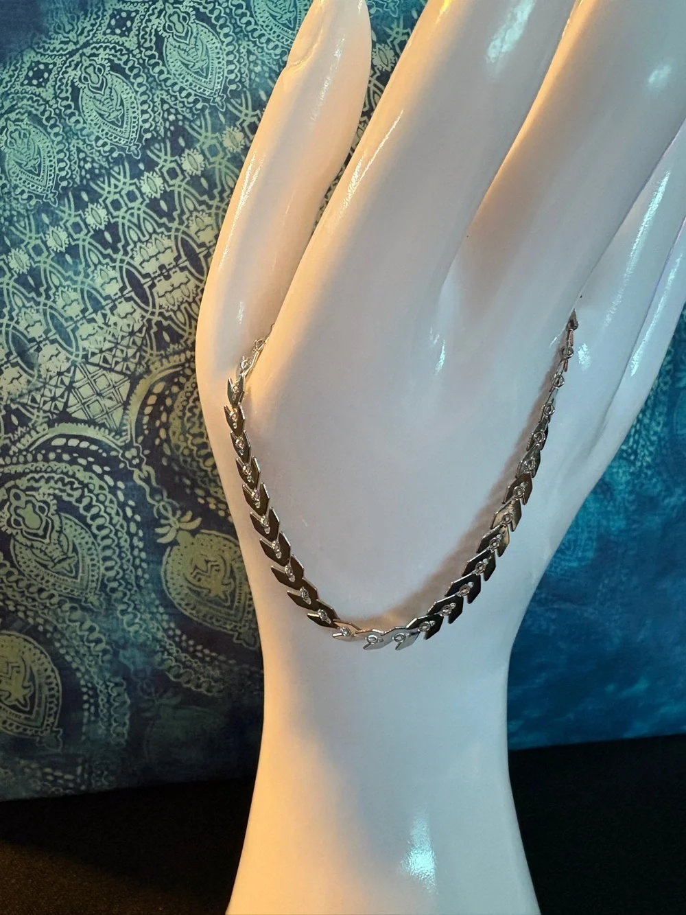 Silver Tone V-Link Bracelet